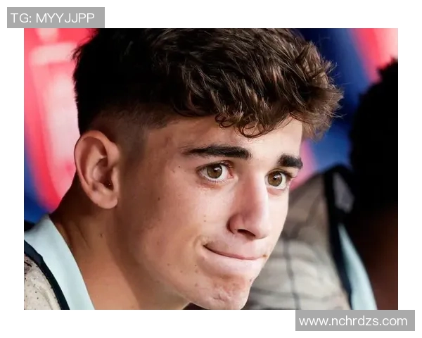 足球明星的精致礼物展示让你感受运动与时尚的完美结合