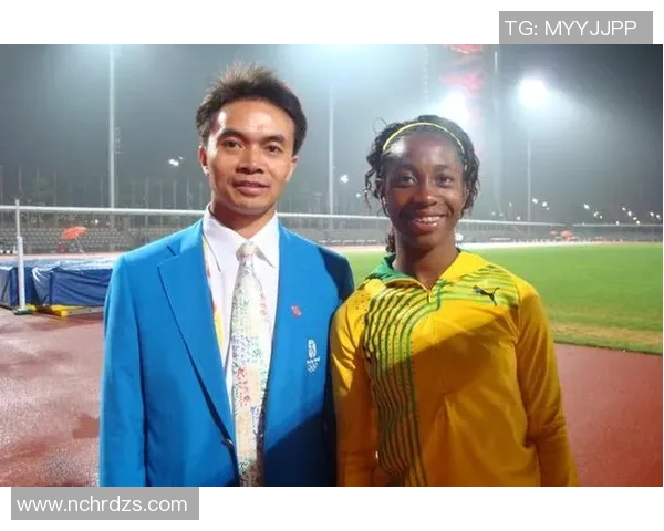 奥运冠军追逐足球明星的梦想与挑战:跨界运动员的传奇故事 奥运冠军追逐足球明星的梦想与挑战:跨界运动员的传奇故事