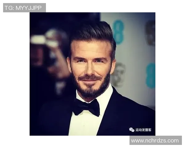 贝克汉姆的足球传奇与肌肉魅力揭秘，探寻明星运动员的健身秘密与风采