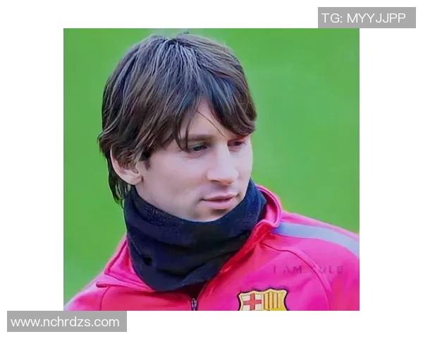 足球明星黄金一代的辉煌历程与未来展望：从巅峰到传承的传奇故事