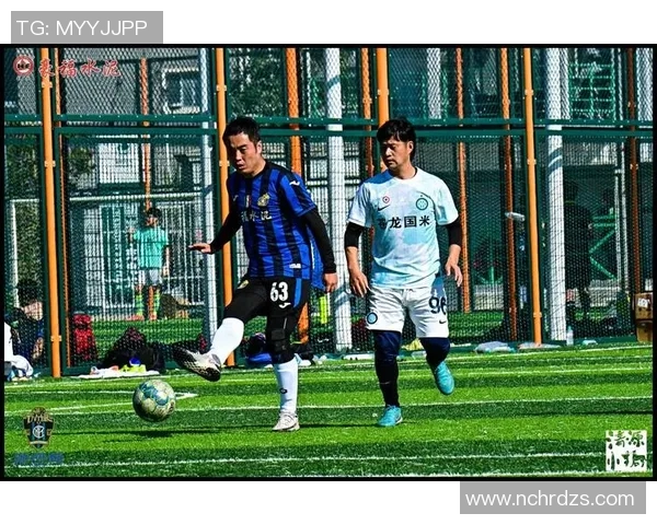 25号足球明星齐聚一堂精彩赛事不容错过的盛况回顾 25号足球明星齐聚一堂精彩赛事不容错过的盛况回顾